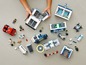 Lego City Polizeigebäude, Fahrzeuge und Minifiguren.