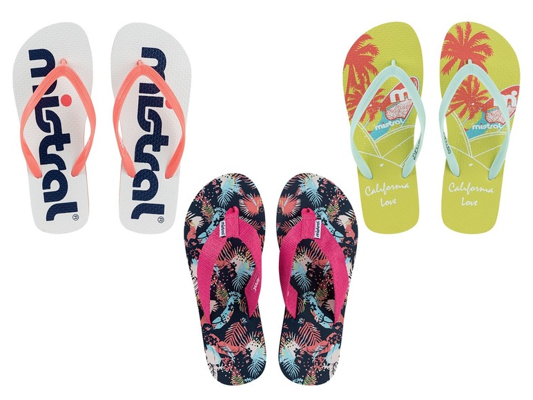 Mistral Flip-Flops mit Palmenmotiven und weiße Flip-Flops mit dem Mistral-Logo.