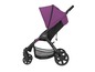 Ein Britax Agile Kinderwagen in lila.