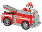 Ein rotes Feuerwehrfahrzeug von Paw Patrol mit Marshall.