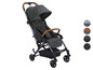Ein dunkelgrauer Maxi-Cosi Kinderwagen mit braunen Details.
