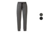 Graue Jogginghose mit schwarzem Kordelzug.