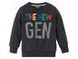 Ein grauer Pullover mit langen Ärmeln für Jungen mit dem Schriftzug 'The New Gen' in bunten Buchstaben.