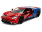 Ein roter Ford GT mit Spider-Man-Design.