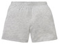 Graue Baumwollshorts.