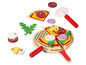 Ein Holzspielzeug Pizza-Set mit Belägen, Pizzamesser und Pizzabrett.