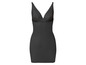 Ein schwarzes Slip-Kleid mit eingebautem BH und Spitzendetails.