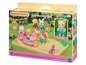 Sylvanian Families Spielset mit einem rosa Zug und einem Babybär.