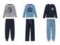 Drei Pyjama-Sets für Jungen mit Weltraum-Motiven.