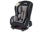 Ein schwarzer und grauer Kindersitz von Safety 1st.