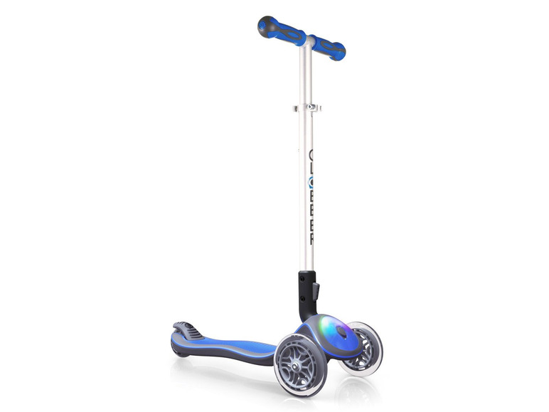 Blauer Globber-Tretroller für Kinder mit leuchtenden Rädern.