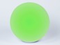 Eine grüne, kugelförmige Lampe.