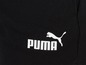 Schwarze Hose mit Puma-Logo.