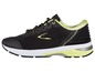 Schwarze Laufschuhe mit gelben Akzenten.
