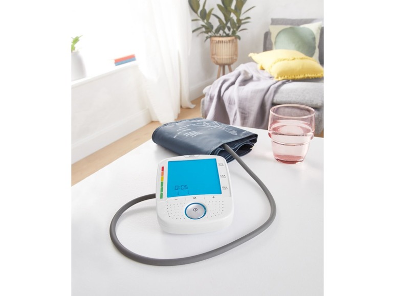 Gehe zu Vollbildansicht: SANITAS Blutdruckmessgerät, mit Sprachfunktion, Universalmanschette für Oberarme - Bild 2