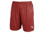 Rote Sport Shorts mit weißem Puma Logo.