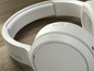 Weiße Over-Ear-Kopfhörer von Philips.
