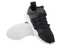 Ein Paar schwarze Adidas EQT Support ADV Sneaker