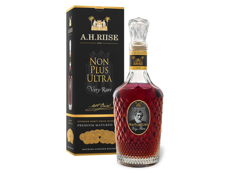 Gehe zu Vollbildansicht: A.H. Riise Non Plus Ultra Very Rare (Rum-Basis) mit Geschenkbox 42% Vol - Bild 1