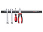 Magnetische Werkzeugleiste mit zwei Schlüsseln, Schraubenzieher und Zange von Parkside.