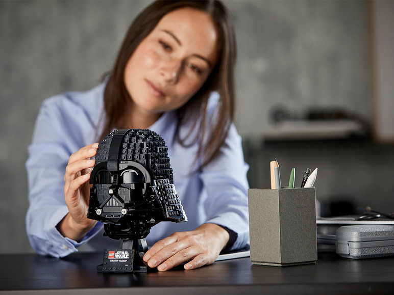Gehe zu Vollbildansicht: LEGO® Star Wars 75304 »Darth Vader Helm« - Bild 8