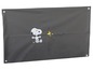 Eine graue Peanuts-Flagge mit Snoopy und Woodstock