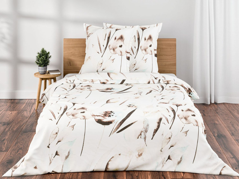 Bettwäsche mit weißem Blumenmuster