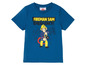 Ein blaues T-Shirt mit einem Fireman Sam Aufdruck.