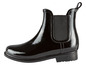 Schwarze Gummistiefel mit elastischen Einsätzen.
