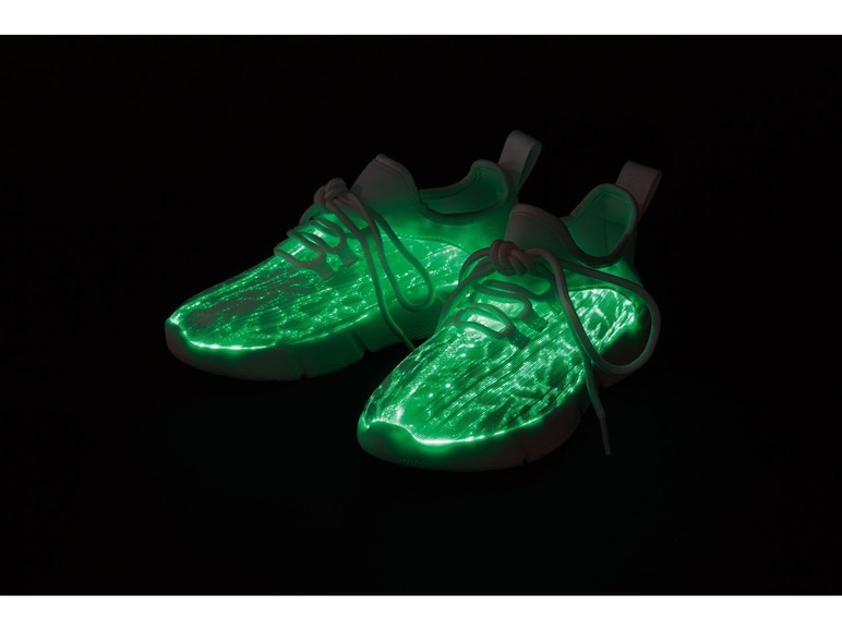 Gehe zu Vollbildansicht: PEPPERTS® Kinder Sneaker, Leuchteffekt mit Farbwechsel, USB-Ladeabschluss, Anziehhilfe - Bild 12