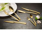 Goldfarbenes Besteckset mit Gabeln, Löffeln und Messern