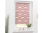 Ein rosa Wellenrollo in einem weißen Fenster