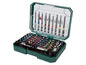 Ein Satz mit Schraubendreherbits und einem magnetischen Halter in einer grünen Box.