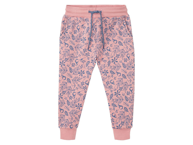 Rosa Jogginghose mit Blumenmuster.