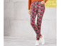 Jeans mit Blumenmuster.
