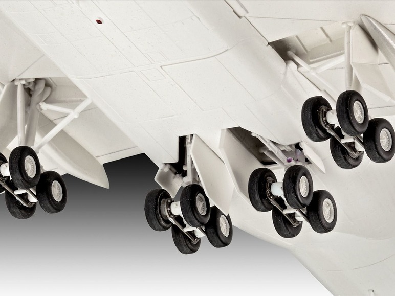 Gehe zu Vollbildansicht: Revell Modellbausatz »Boeing 747-8F UPS«, Flugzeug, Maßstab 1:144, ab 14 Jahren - Bild 6