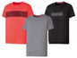 Drei Dri-FIT Sport-Shirts in verschiedenen Farben und Designs.