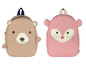 Zwei kleine Rucksäcke mit Tiermotiven, ein Bär und ein Kaninchen.