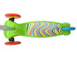 Grüner Roller mit Regenbogenmuster und roten Rädern