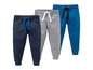 Drei Jogginghosen für Jungen in Blau, Grau und Dunkelblau.