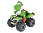 Yoshi auf einem grünen Quad, ein Spielzeugauto.