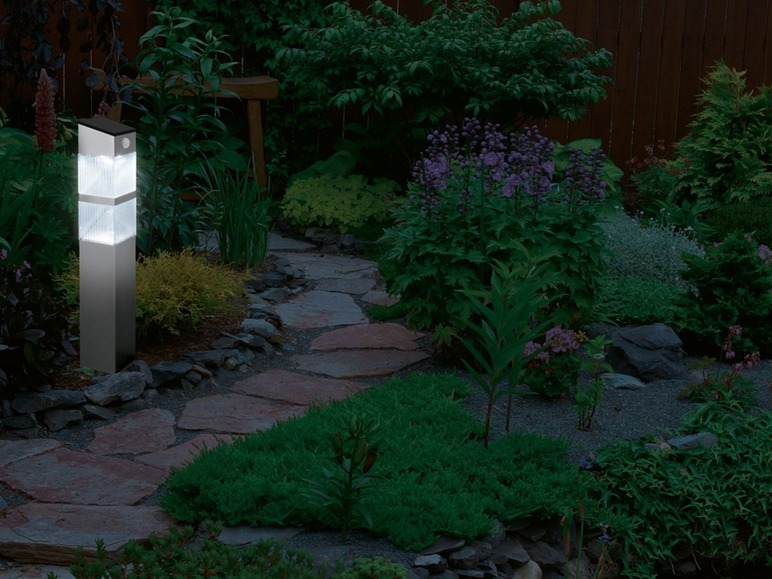 Gehe zu Vollbildansicht: LIVARNO LUX® Solar-Gartenleuchte, mit Bewegungsmelder, Dämmerungssensor, Edelstahlgehäuse - Bild 8