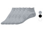 Vier Paar graue Socken mit niedrigem Schaft.