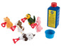 Ein Set Seifenblasenbläser in Tierform und Seifenblasenlösung von Pustefix.