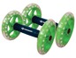 Ein Paar grüne Schildkröt Fitnessrollen für Bauchmuskeltraining.