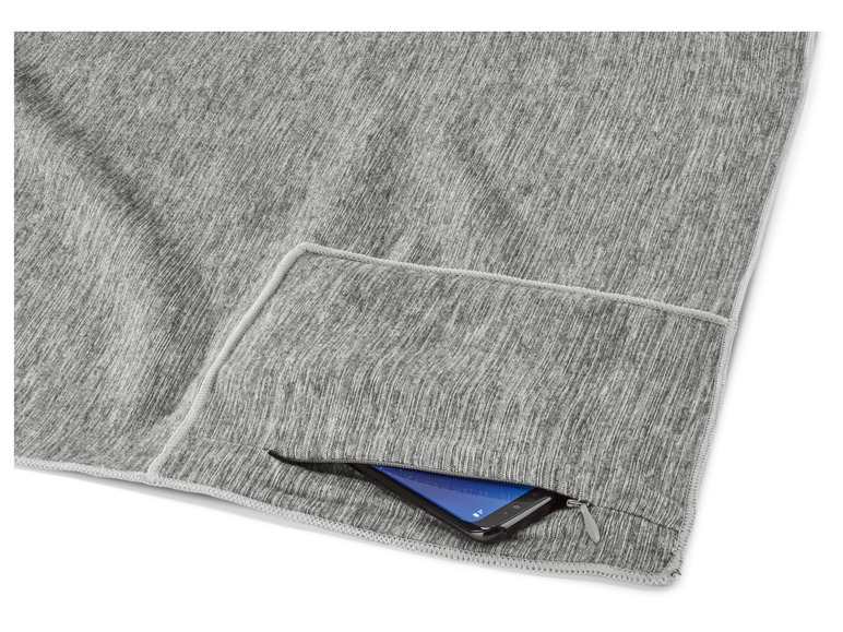Gehe zu Vollbildansicht: CRIVIT® Sporthandtuch, mit integrierter Reßverschlusstasche, 130 x 80 cm, aus Polyester - Bild 4