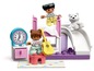 LEGO DUPLO Spielset mit Bett, Rutsche und Figuren.