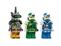 Lego Ninjago Minifiguren, darunter ein grüner und ein blauer Ninja sowie ein Roboter.