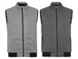 Zwei graue Fleece-Westen mit Reißverschluss.