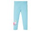 Blaue Leggings mit Peppa Pig-Motiv.
